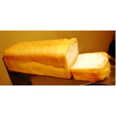BROOD UBM vervanger, WIT brood ca. 750g. Wordt verstuurd op:14 december 2023